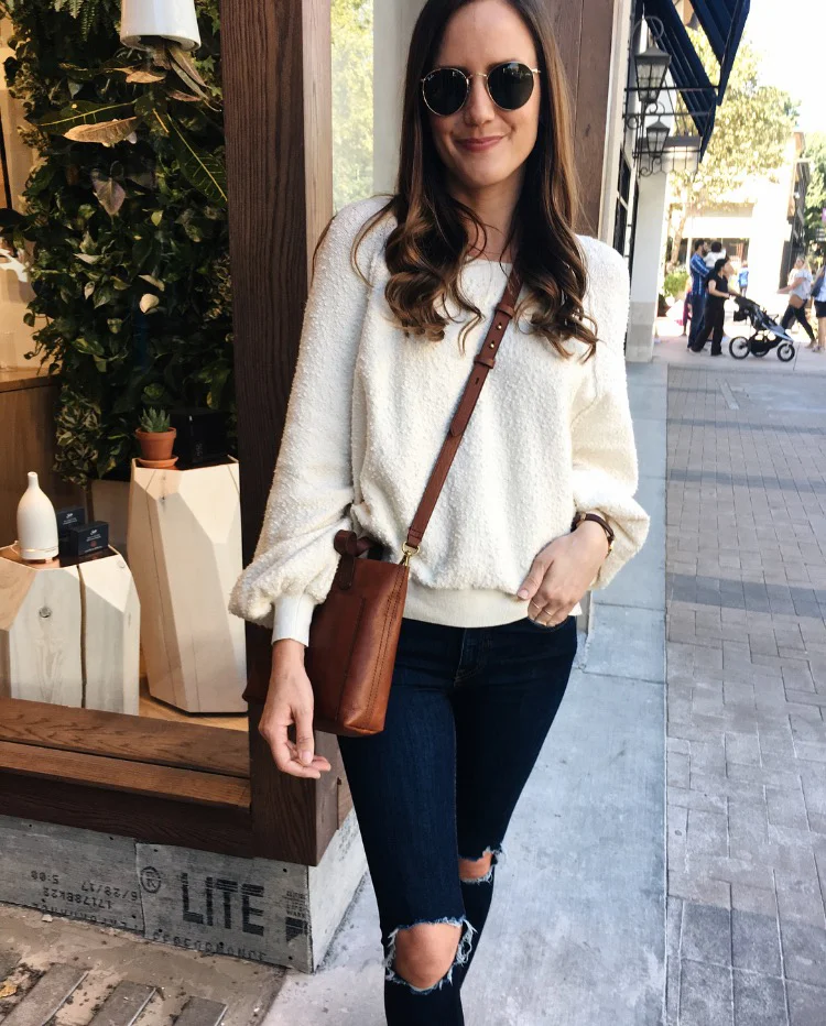 Cream color sweater clearance outfits